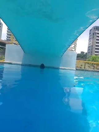 Fucking in the pool with my girlfriend with a happy ending