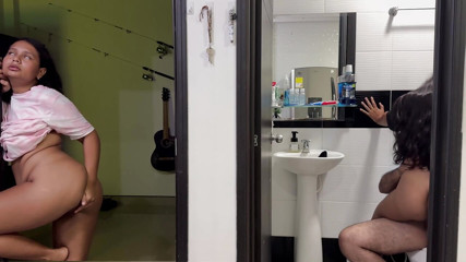 WIFE GETS MASTYURBA WATCHING HER FRIEND FUCK HER PARTNER